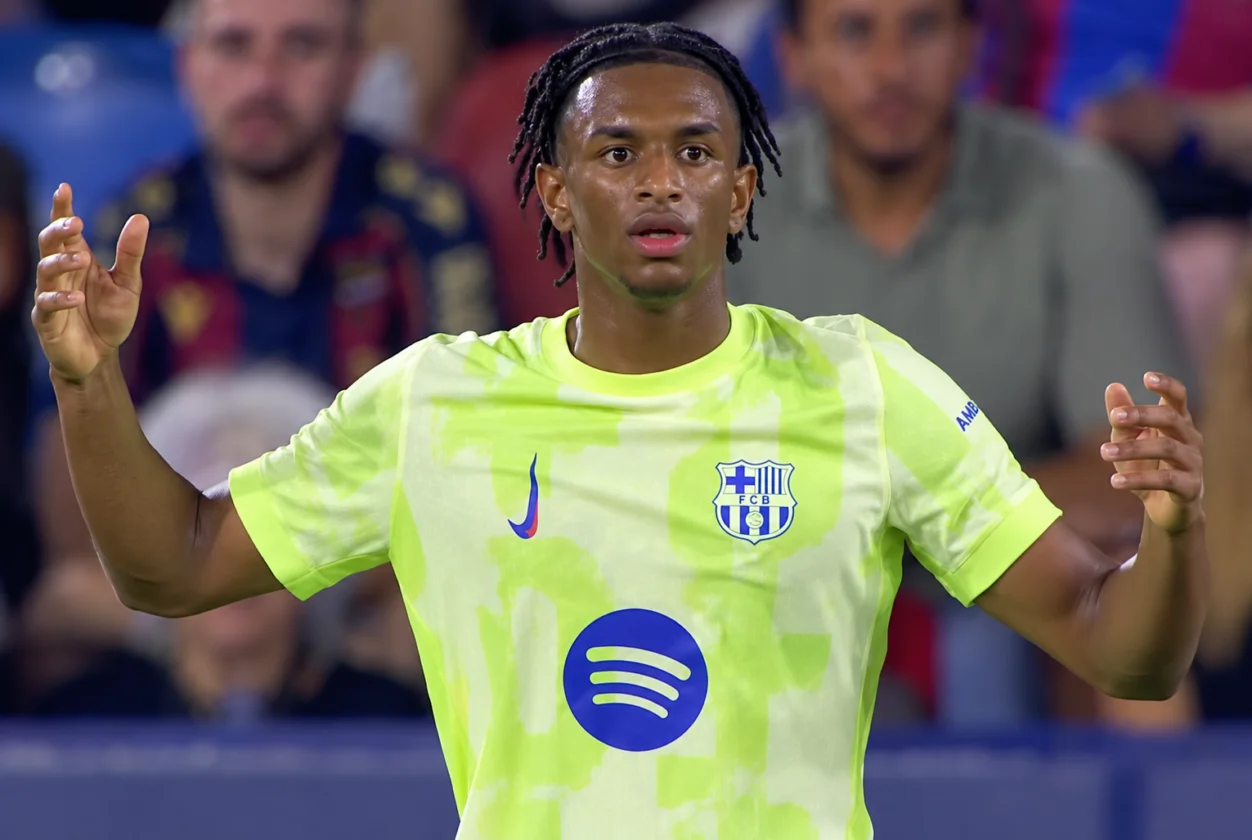 Alejandro Balde bek kiri Barcelona dikaitkan dengan transfer ke PSG pada bursa Januari