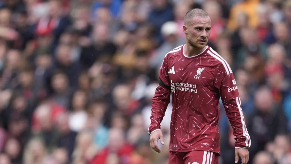 Alexis Mac Allister latihan bersama Liverpool di Anfield