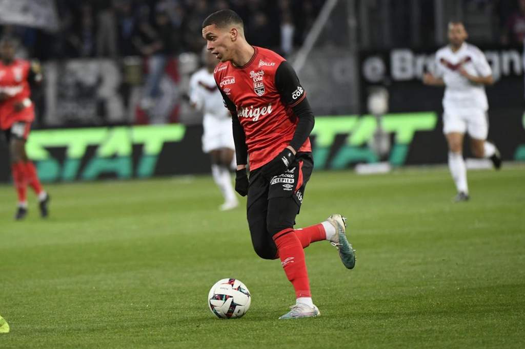Amine El Ouazzani resmi bergabung dengan Angers sebagai pemain pinjaman