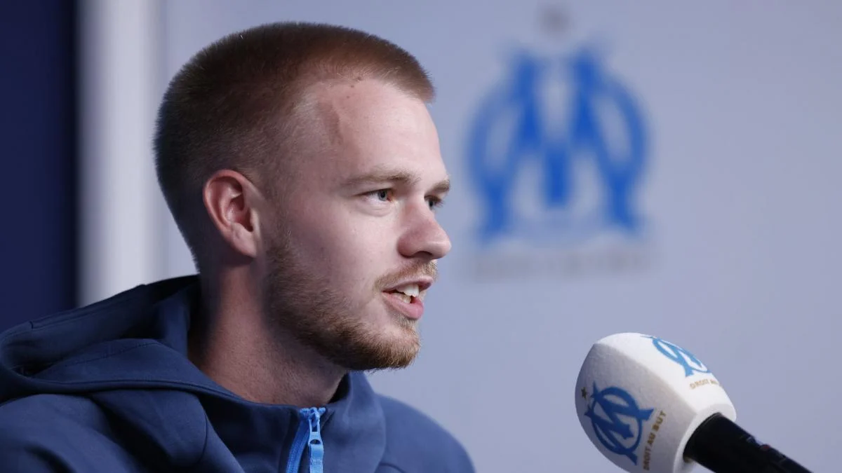 Arthur Vermeeren gelandang Belgia mantan pemain Marseille kini kembali memperkuat Royal Antwerp