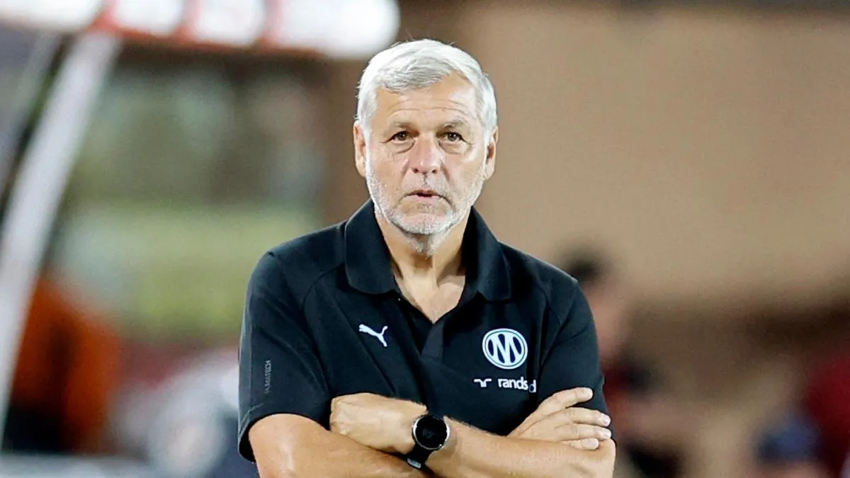 Bruno Genesio memberikan konferensi pers sebelum laga OM melawan Paris FC