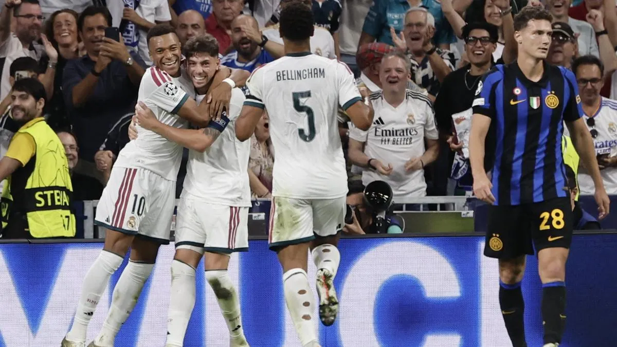Thibaut Courtois kiper Real Madrid saat melakukan penyelamatan di Bernabeu