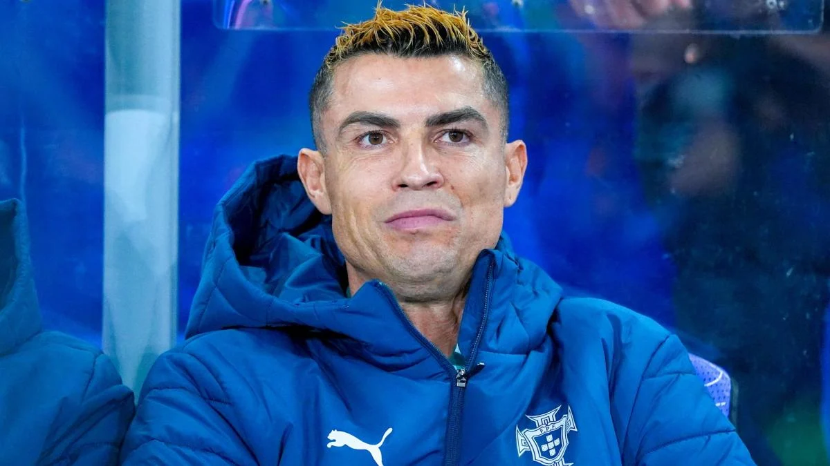 Cristiano Ronaldo meninggalkan pemusatan latihan timnas Portugal dan memicu reaksi media dunia
