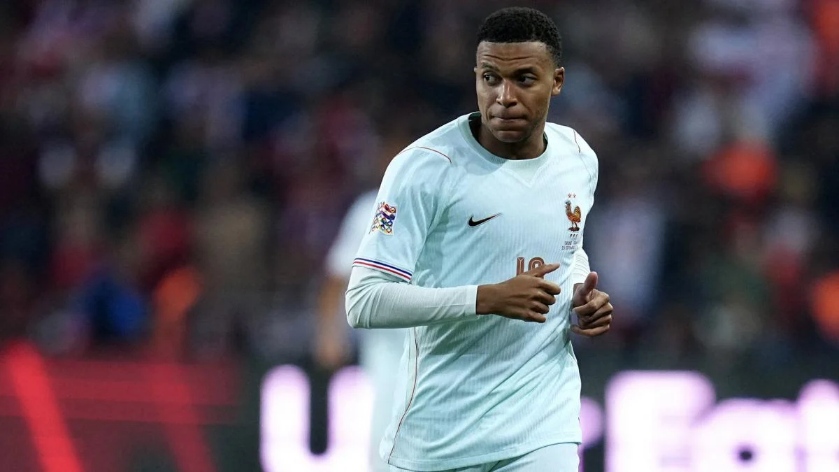 Desire Doue bersiap gantikan Kylian Mbappe di lini serang timnas Prancis