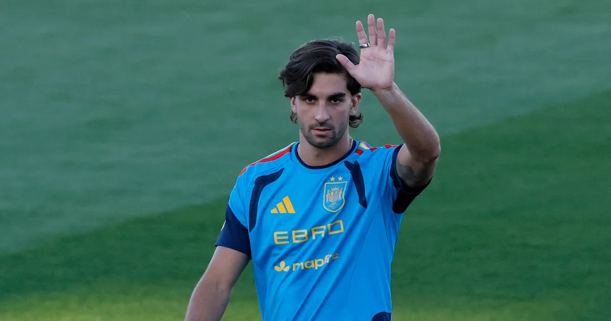Ferran Torres meninggalkan skuad Spanyol karena cedera pergelangan kaki, PSG berharap tidak parah.