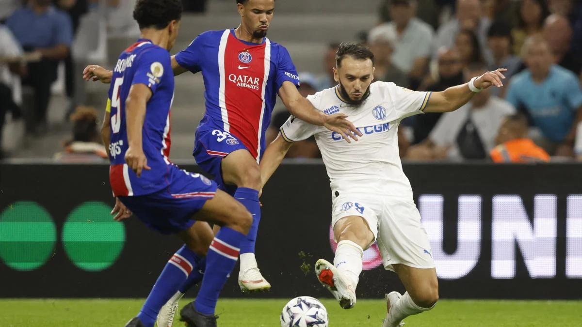 Kapten PSG Marquinhos selebrasi gol kemenangan atas Marseille di Vélodrome