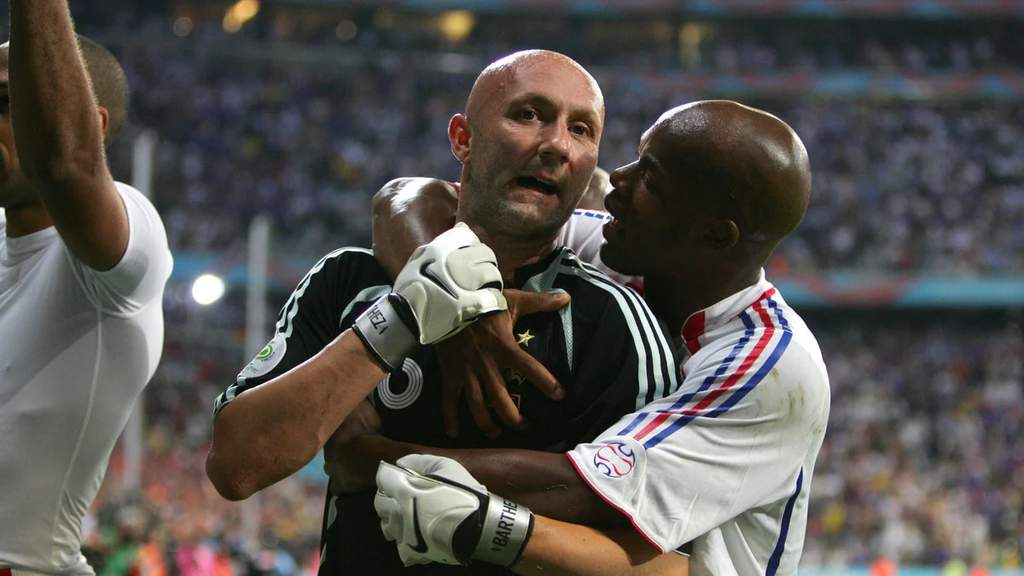 Kisah Konflik Raymond Domenech dan Fabien Barthez di Timnas Prancis