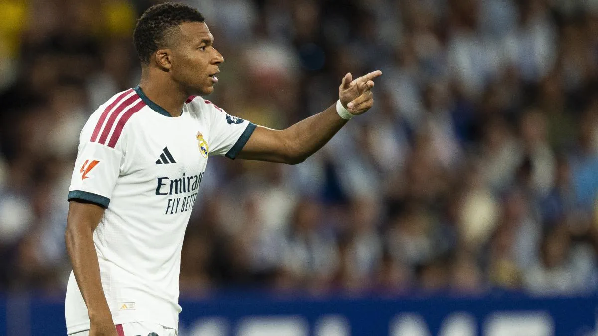 Kylian Mbappe terlihat kecewa usai Real Madrid kalah dari Betis di Liga Spanyol