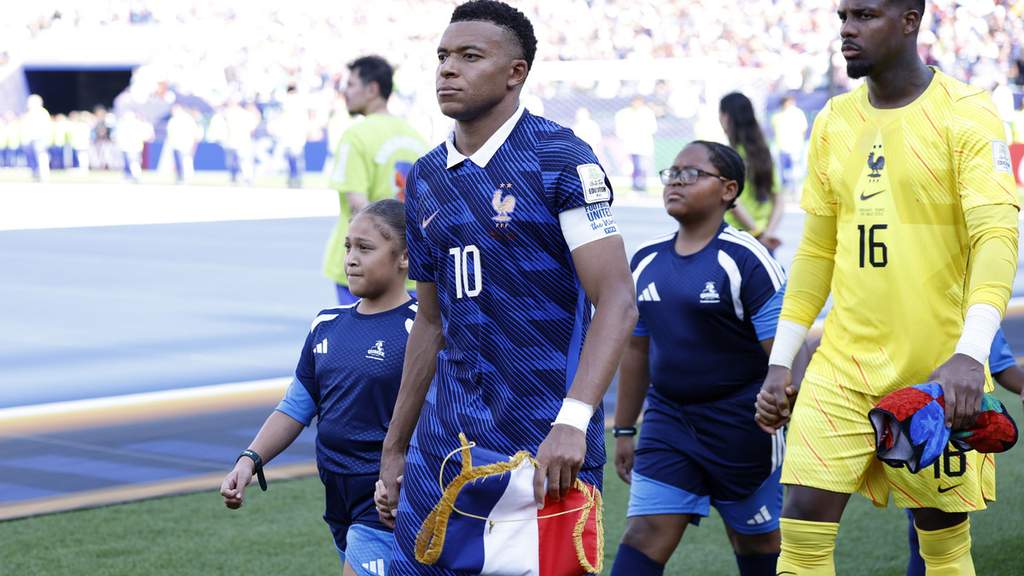 Kylian Mbappe Diserang Senator Paraguay Pasca Laga