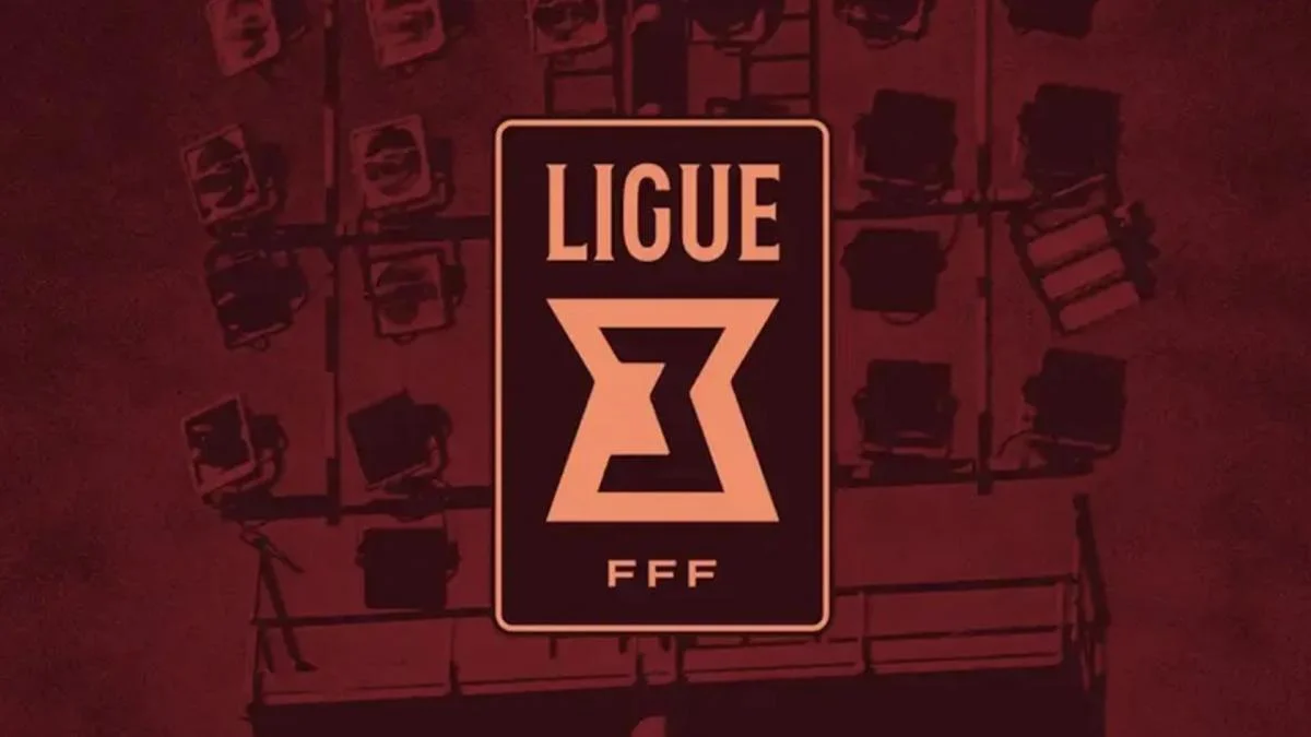 Pemain La Roche-sur-Yon merayakan gol kemenangan dramatis atas Thionville di Ligue 3