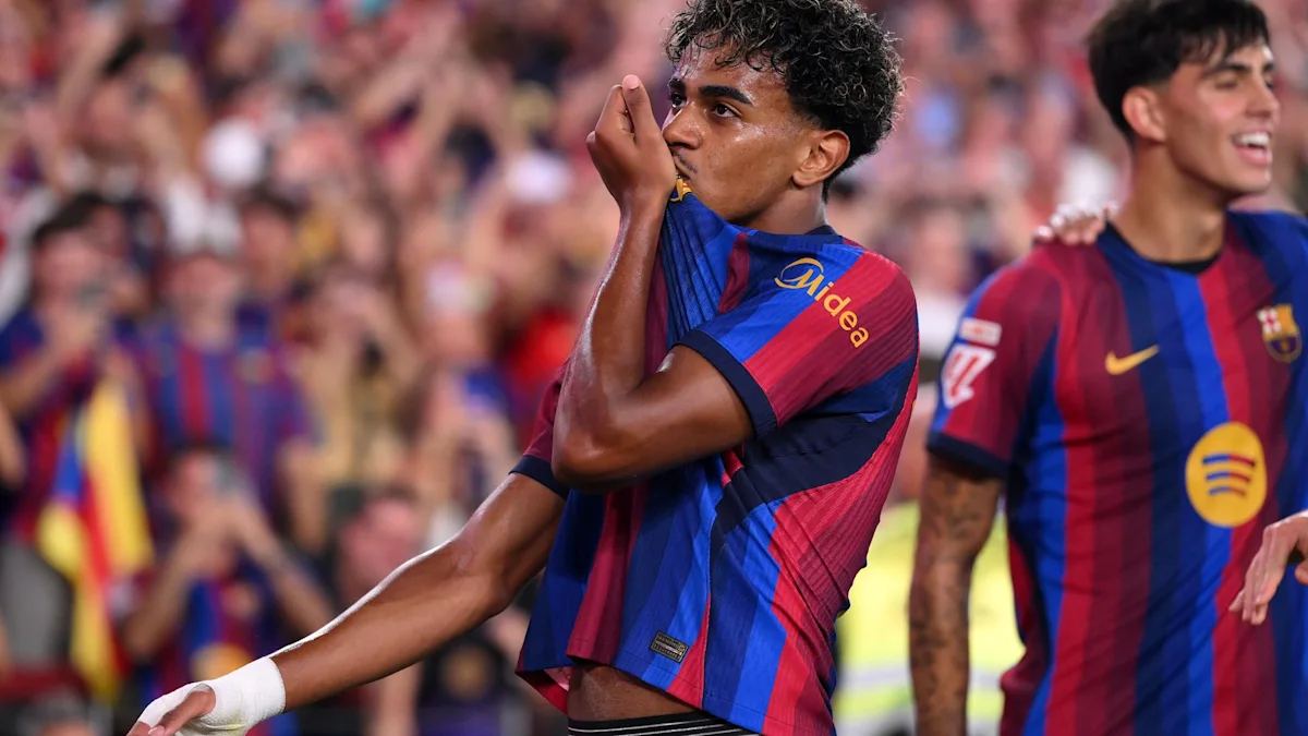 Lamine Yamal pemain Barcelona merayakan momen di pertandingan La Liga dan timnas Spanyol