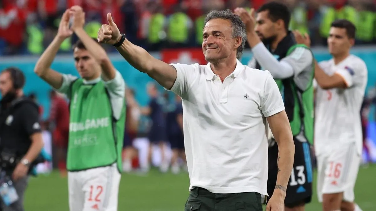Luis Enrique tanda tangan kontrak baru bersama PSG hingga 2030