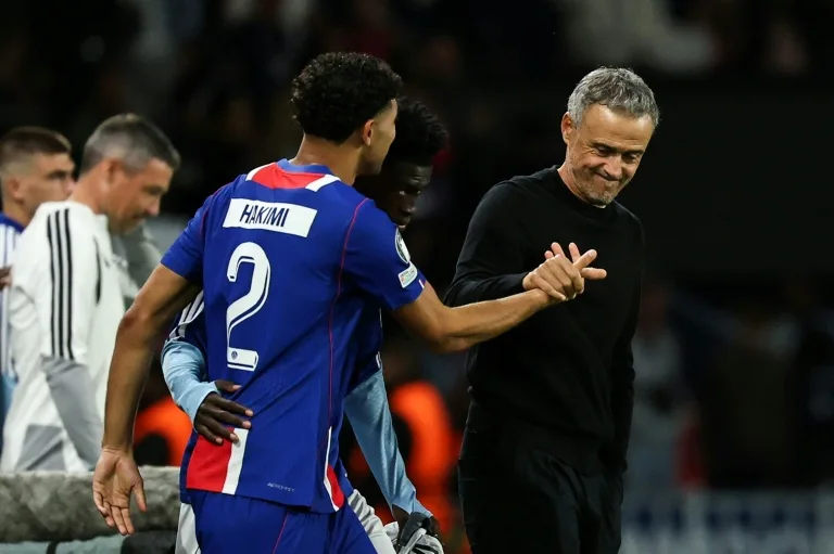 Luis Enrique berbicara usai PSG vs Slovan Bratislava di Liga Champions