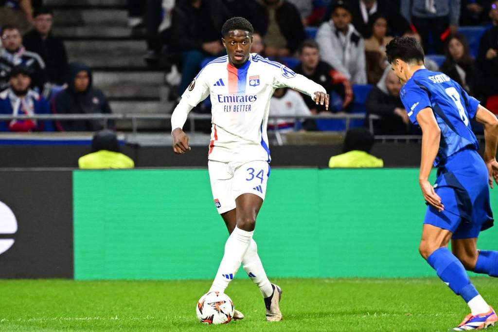 Mahamadou Diawara Resmi Tinggalkan Olympique Lyonnais