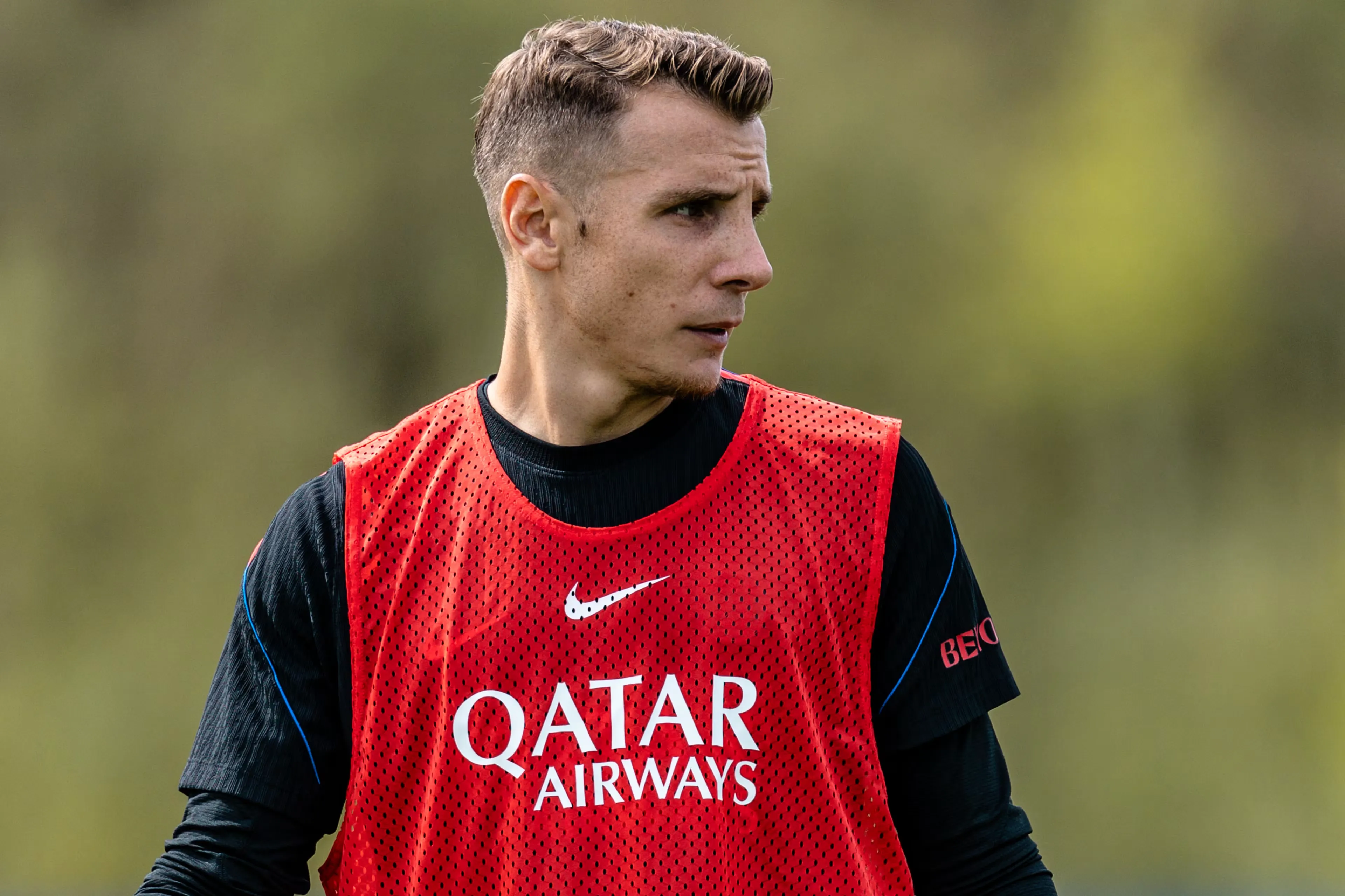 Bek Barcelona Alejandro Balde dikaitkan dengan PSG pada bursa transfer musim dingin 2026