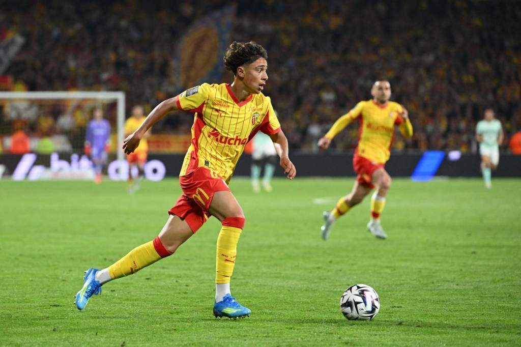 Mezian Mesloub Sepakati Kontrak Profesional Pertama di RC Lens