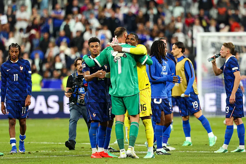 Michael Olise mencetak gol saat Prancis bermain imbang 1-1 melawan Italia di Ligue Nations