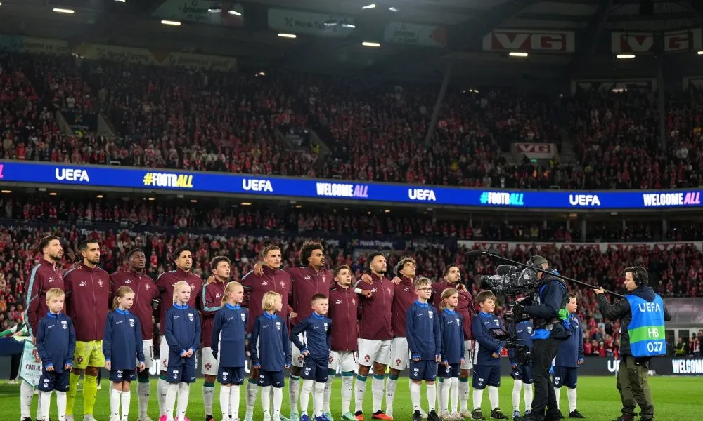 Pemain PSG Nuno Mendes, Vitinha, dan Joao Neves memperkuat Portugal melawan Denmark di Ligue des Nations.