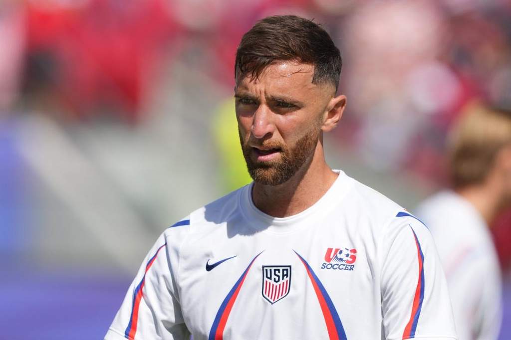 Aksi Matt Turner saat mengawal gawang di kompetisi MLS.