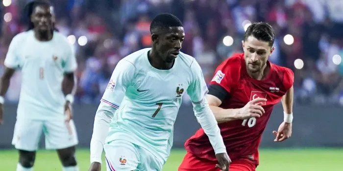 Ousmane Dembele penyerang PSG tampil kurang impresif saat debut Zinedine Zidane bersama timnas Prancis