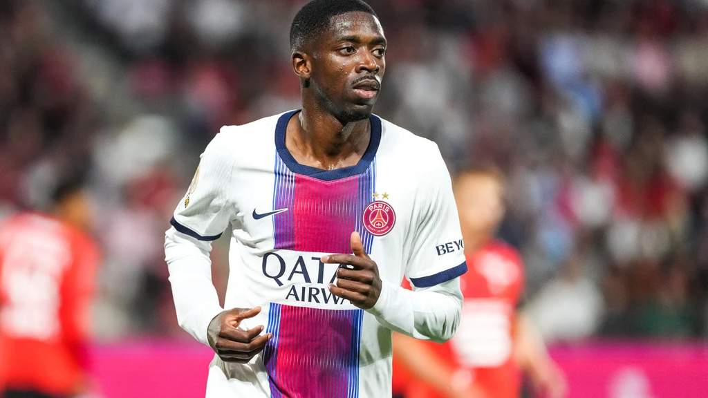 Ousmane Dembele dalam balutan jersey Paris Saint-Germain.