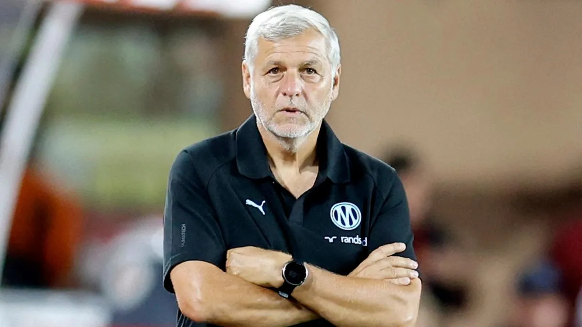 Pelatih Marseille Bruno Genesio saat memimpin latihan tim di markas OM