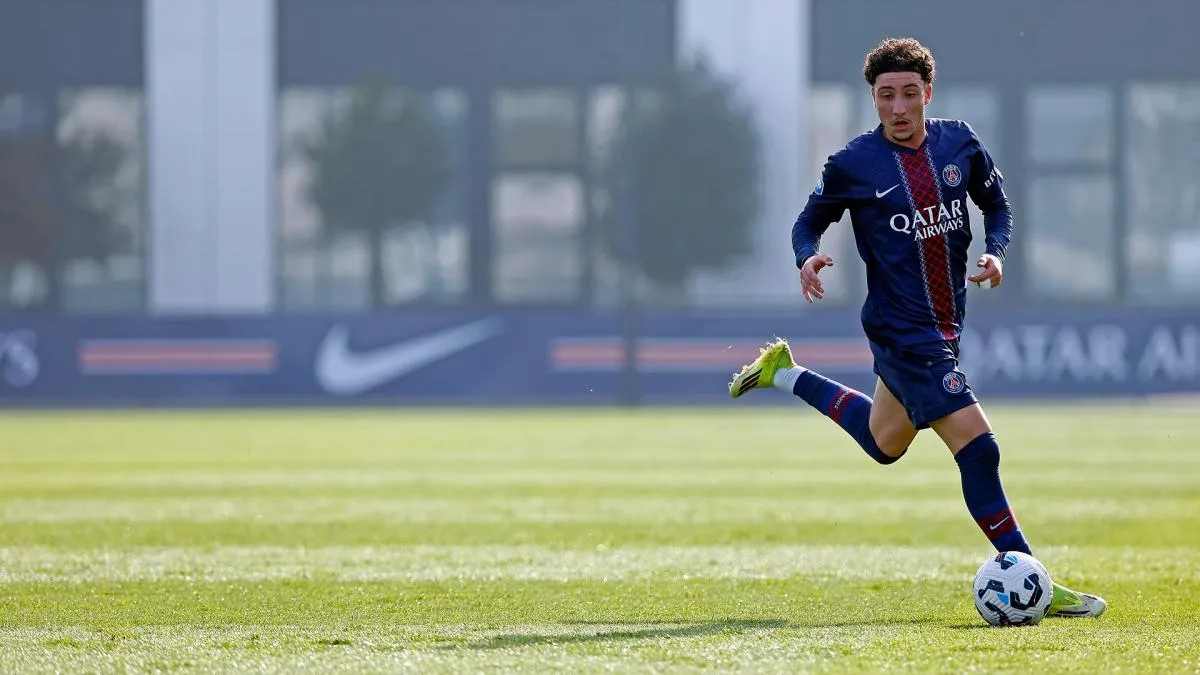 Pemain muda akademi PSG mengikuti latihan sebelum bergabung dengan timnas Prancis pada jeda internasional September 2026