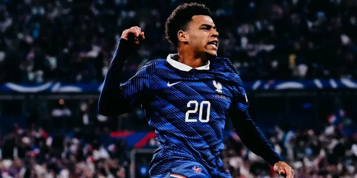Pemain PSG Désiré Doué merayakan gol bersama Timnas Prancis di stadion