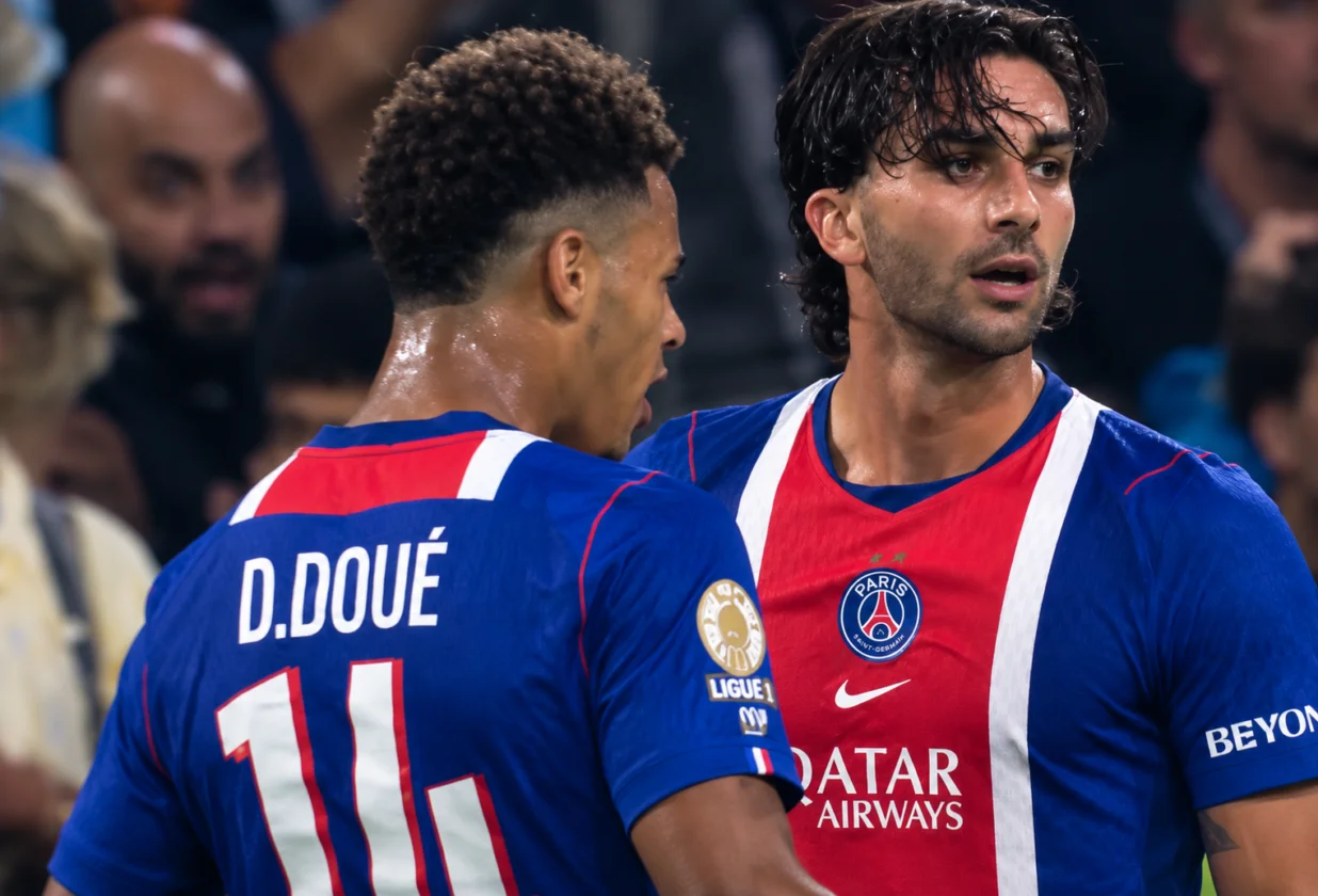Pemain PSG merayakan kemenangan 6-1 atas Slovan Bratislava di Parc des Princes pada laga Liga Champions