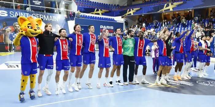 Pemain PSG Handball merayakan kemenangan 46-35 atas Celje di EHF Champions League