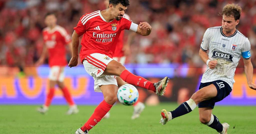 PSG Incar Bek Portugal Tomas Araujo dari Benfica