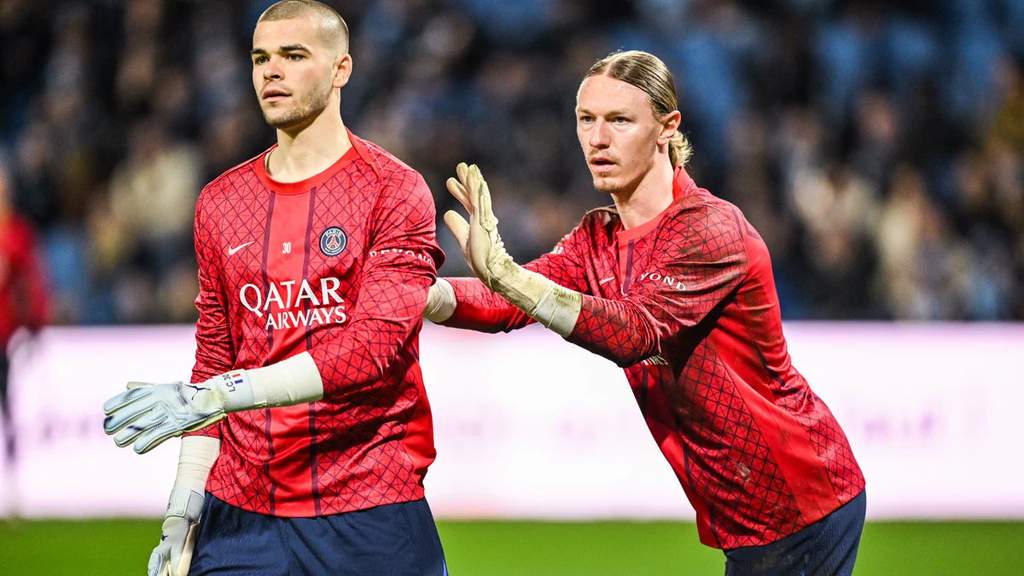 Kiper muda baru Paris Saint-Germain bersiap untuk masa depan klub.
