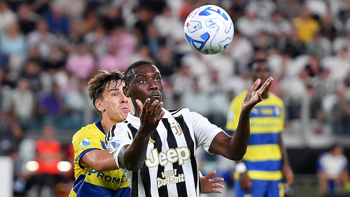 Randal Kolo Muani saat membela Juventus dalam pertandingan Serie A melawan lawan di Stadion Allianz Turin