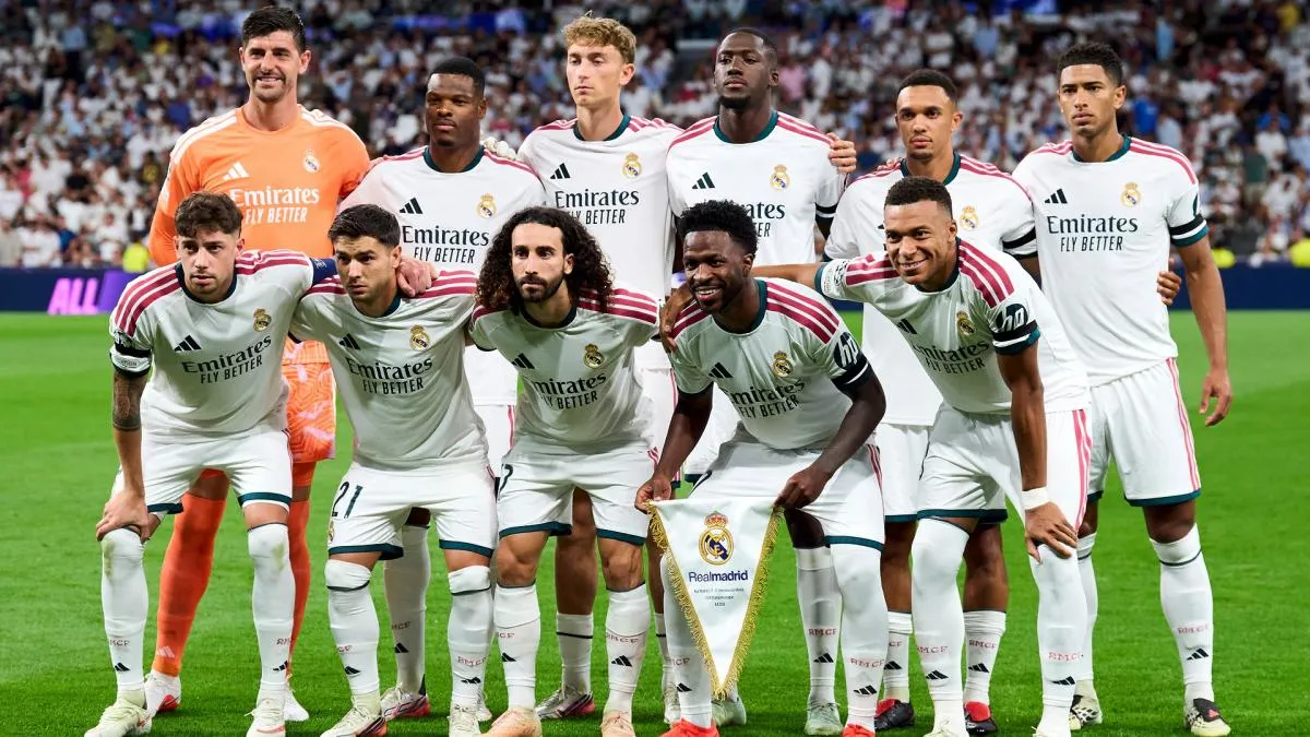 Pemain Real Madrid merayakan gol saat melawan Inter Milan di Bernabeu