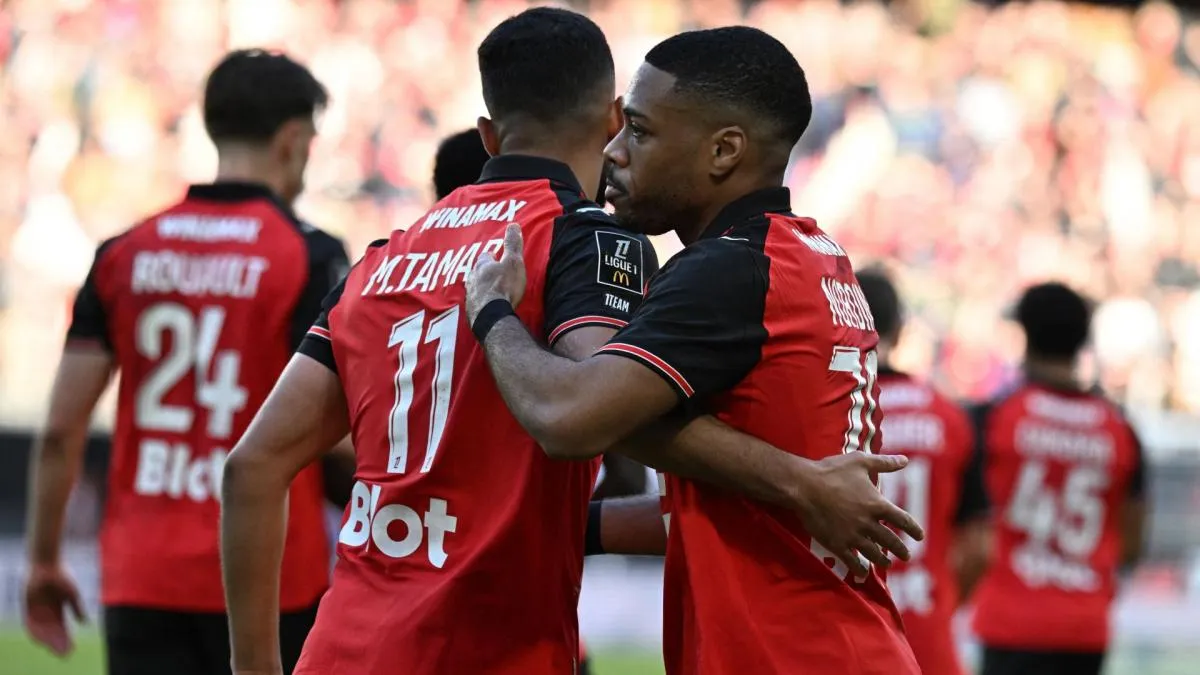 Pemain Rennes merayakan gol kemenangan atas Angers di Ligue 1