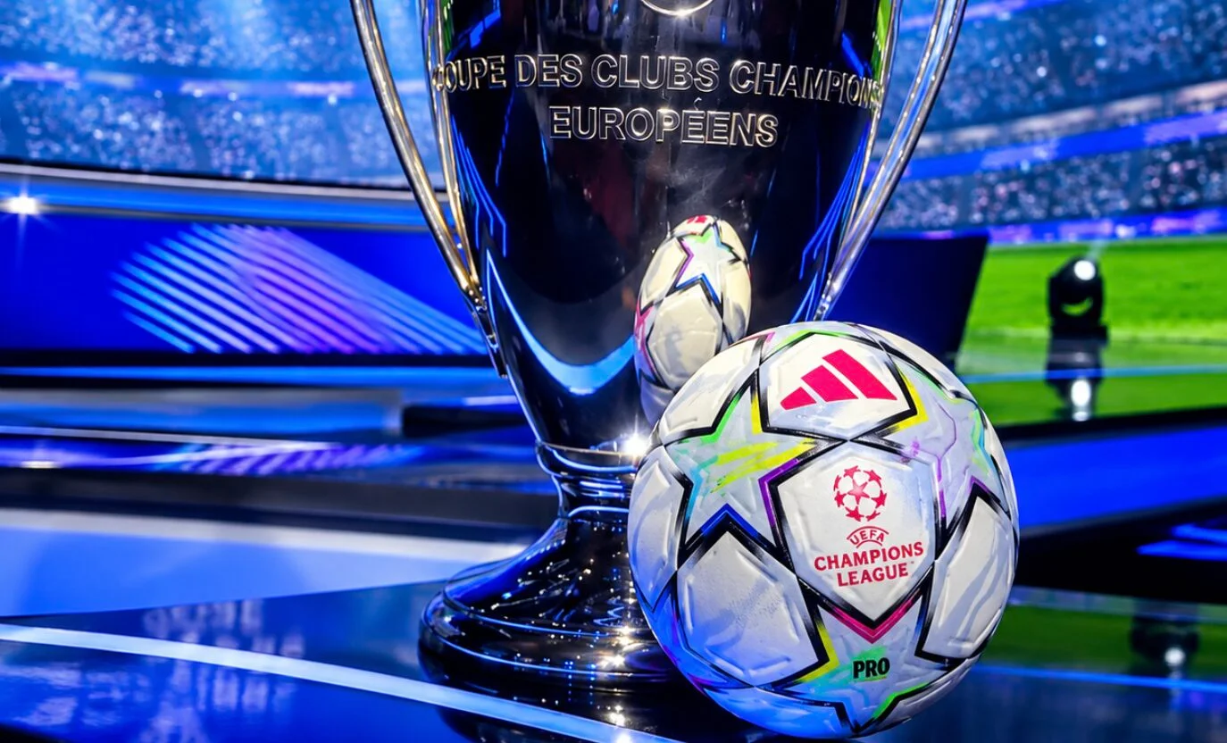 Skuad PSG berpose bersama sebelum pertandingan Ligue Champions 2026-2027
