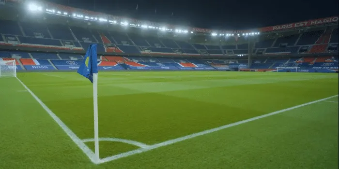 Sophie Taillibert berbicara dalam wawancara tentang proyek renovasi Parc des Princes