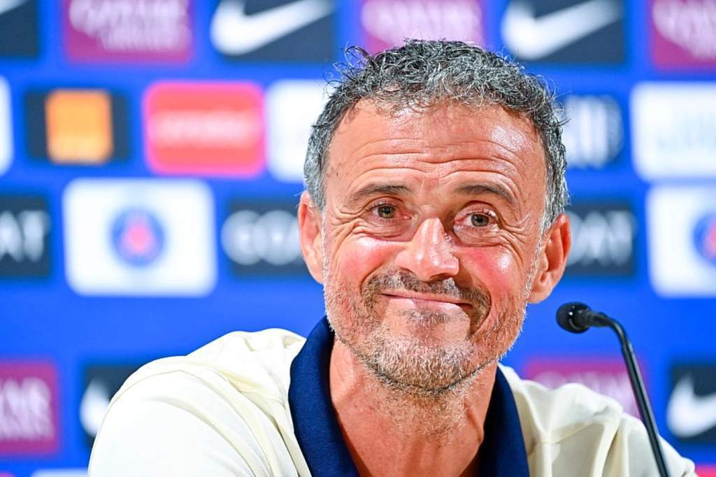 Tiga Tahun Luis Enrique di PSG, Banjir Trofi Bersejarah