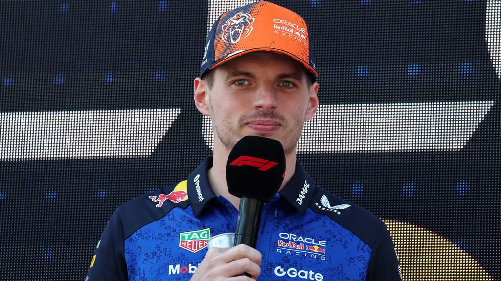 Max Verstappen memacu mobil Red Bull di GP Belgia.