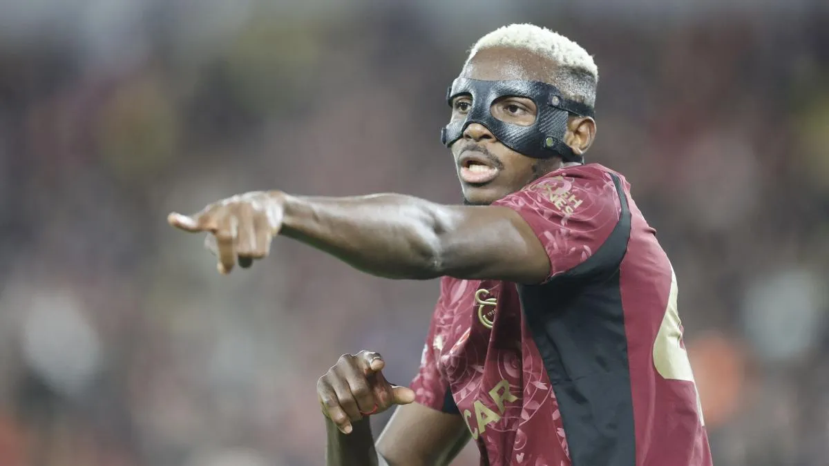 Victor Osimhen merayakan gol bersama tim, Raphinha menggiring bola, dan klasemen top skor Eropa