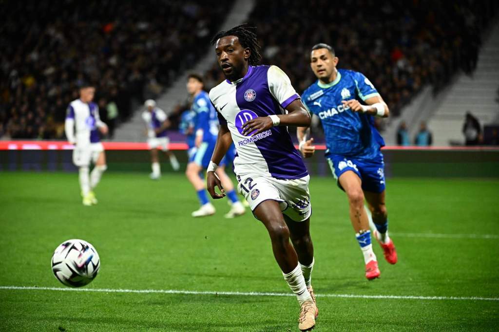 Warren Kamanzi Resmi Gabung Malmo Bebas Transfer dari Toulouse