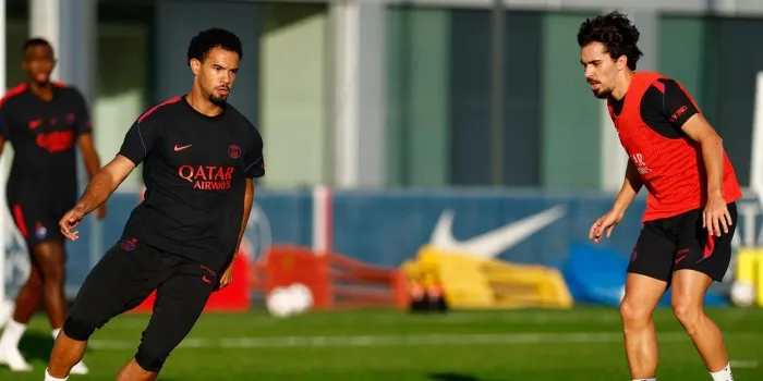 Warren Zaire-Emery dan Ferran Torres mengikuti sesi latihan PSG jelang laga melawan Le Mans