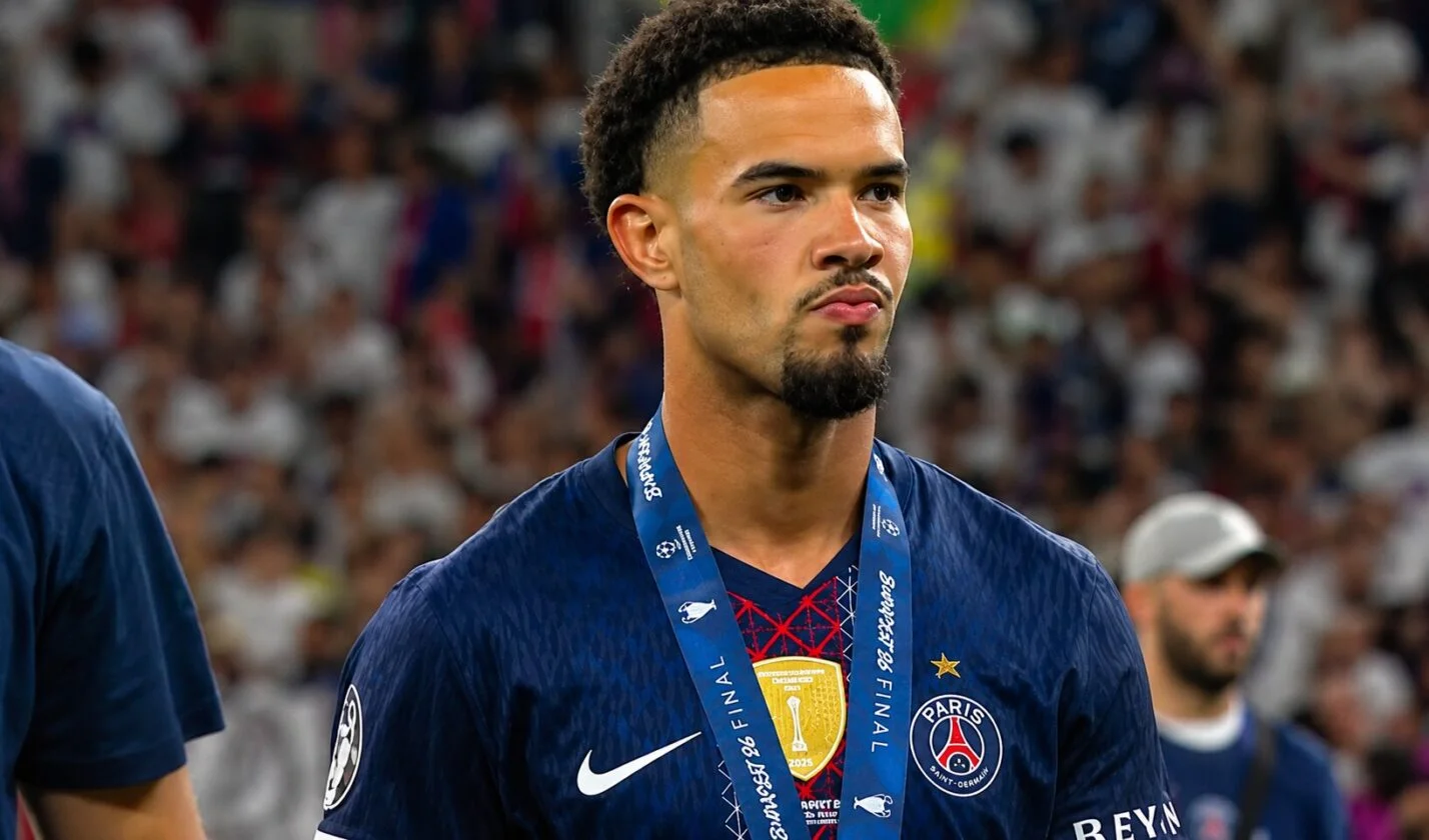 Warren Zaïre-Emery menolak hengkang dari PSG tetap bertahan di Paris